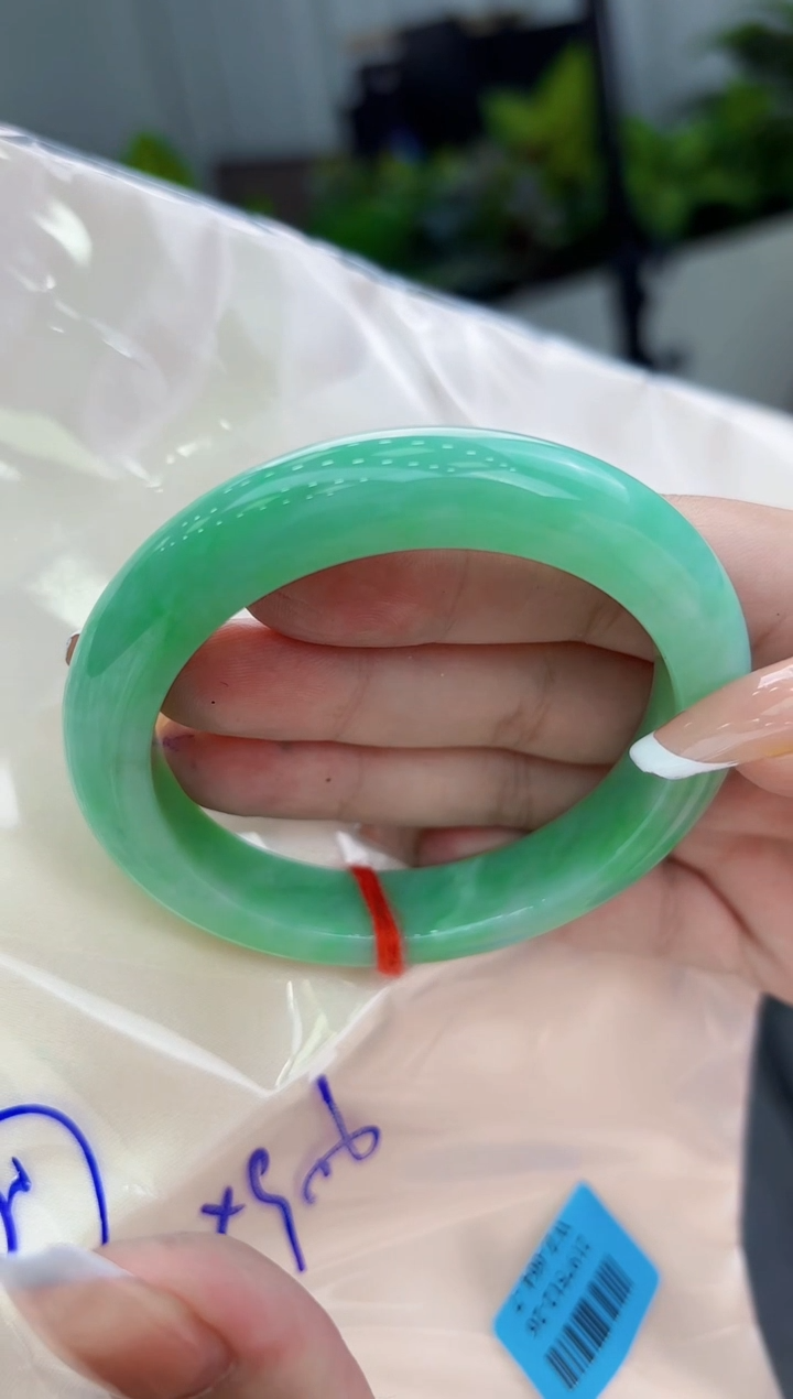 【闪购商品】翡翠手镯未镶嵌翡翠手镯