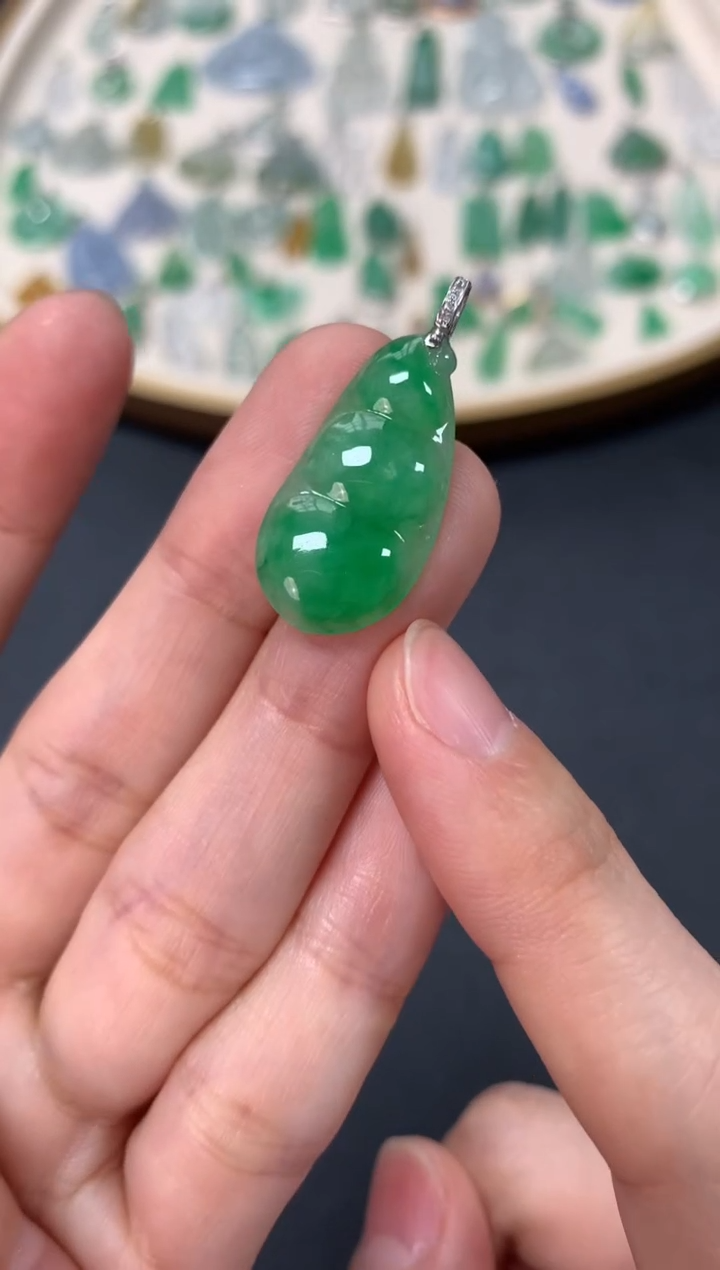 【闪购商品】翡翠吊坠(不含链)18K金镶嵌2580
