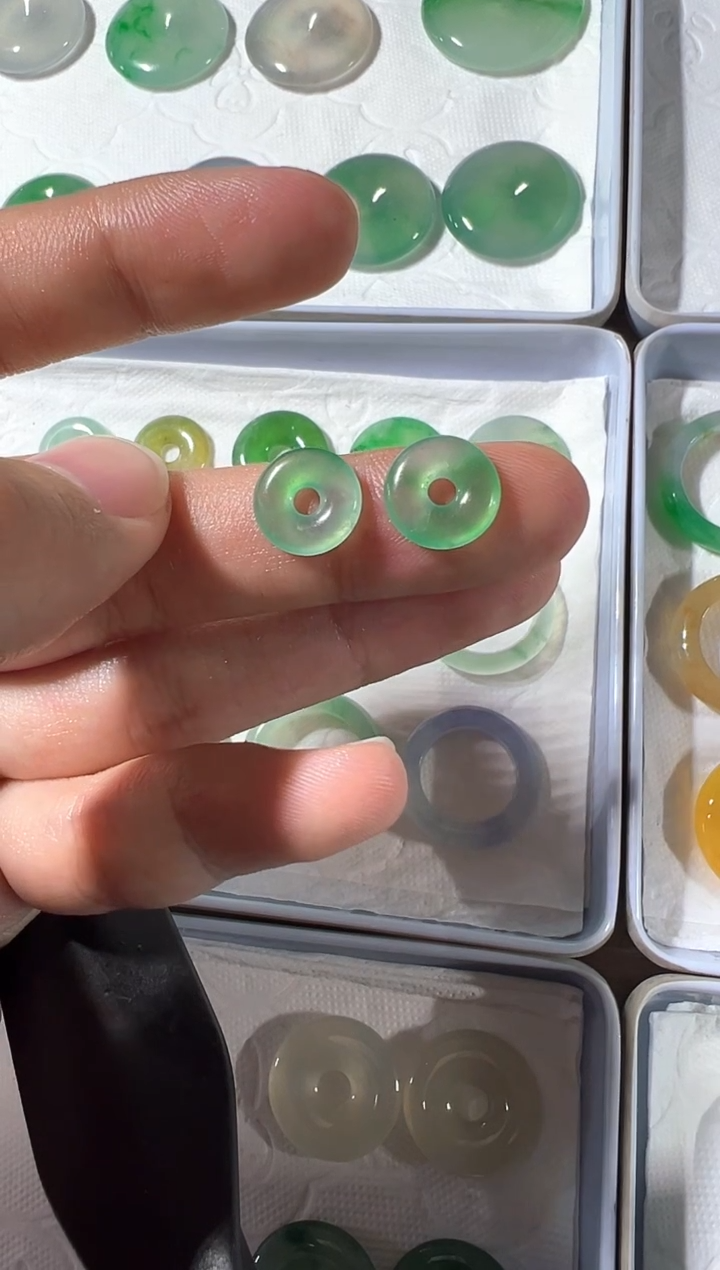 未镶嵌定制翡翠挂件