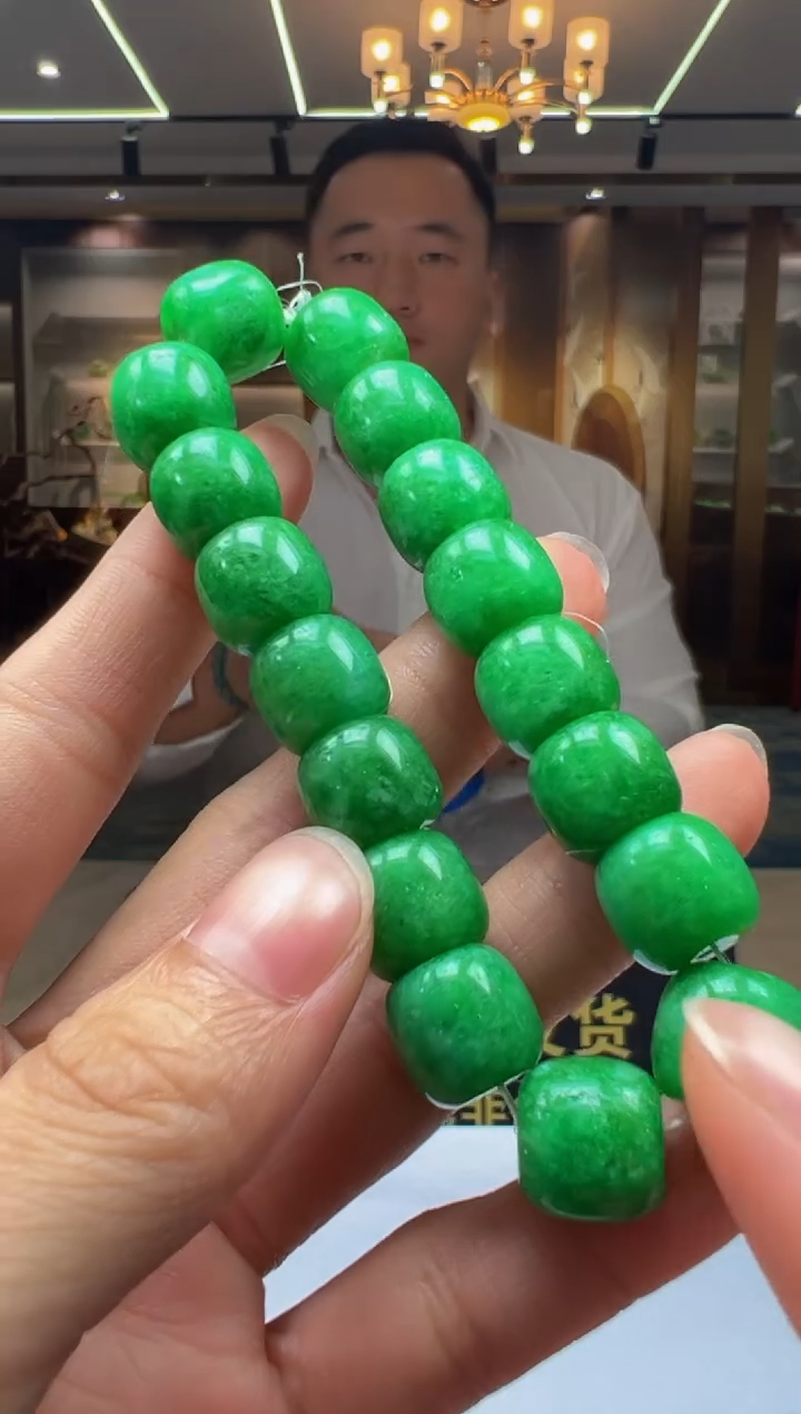 翡翠未镶嵌颈饰F2025-5-9-48