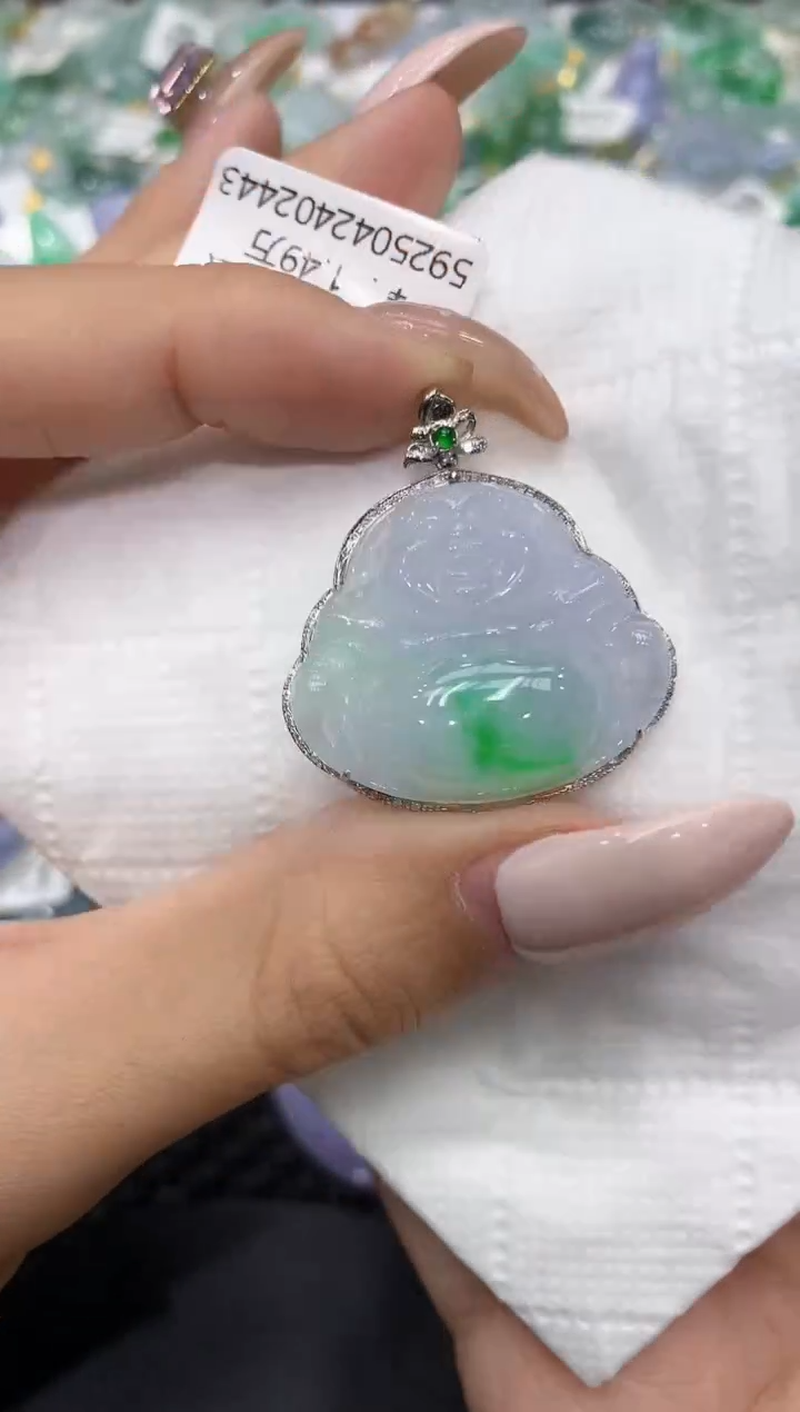 颈饰18K金镶嵌翡翠111111111111