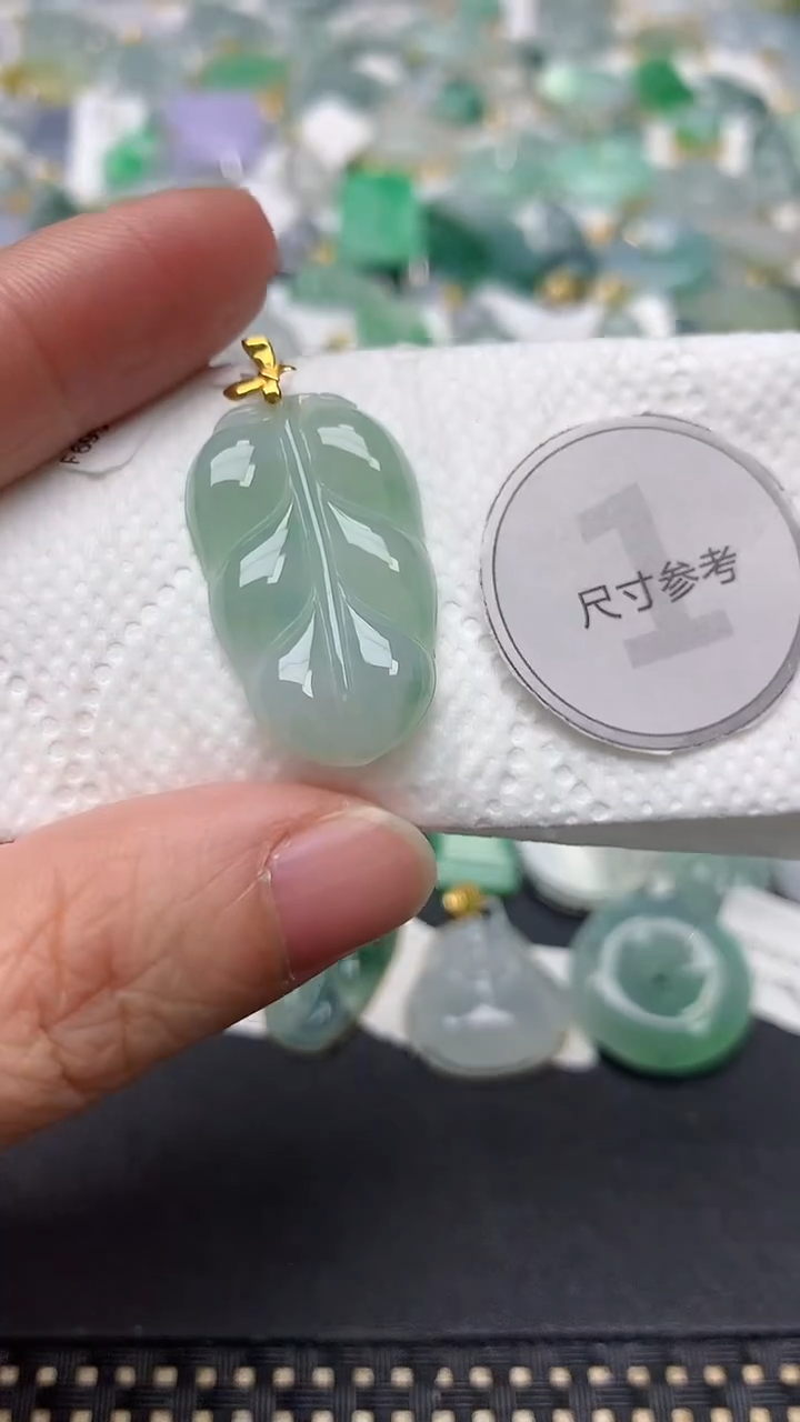 颈饰18K金镶嵌翡翠天然缅甸A货翡翠