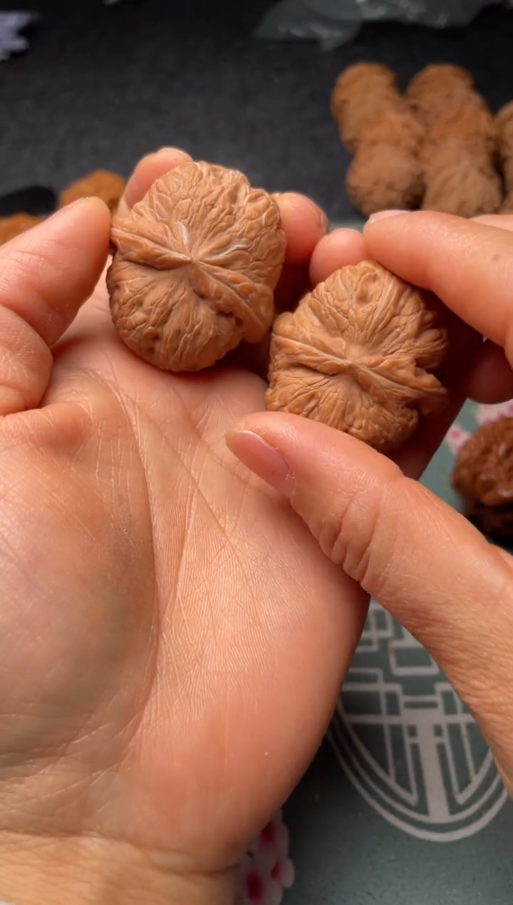 把件文玩核桃w242   元宝 40尺 小水尖