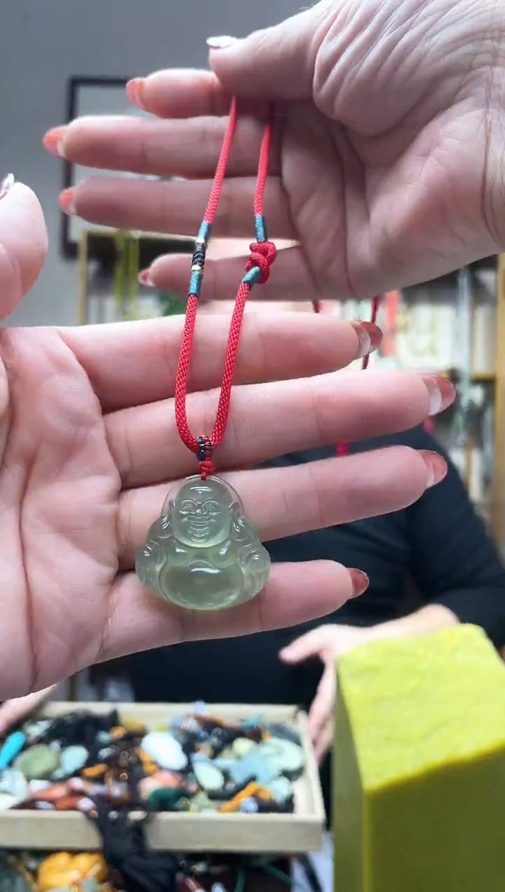 未镶嵌岫玉吊坠`