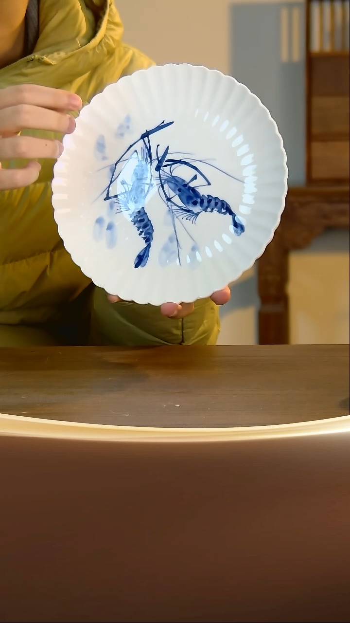 摆件瓷景德镇手工虾盘