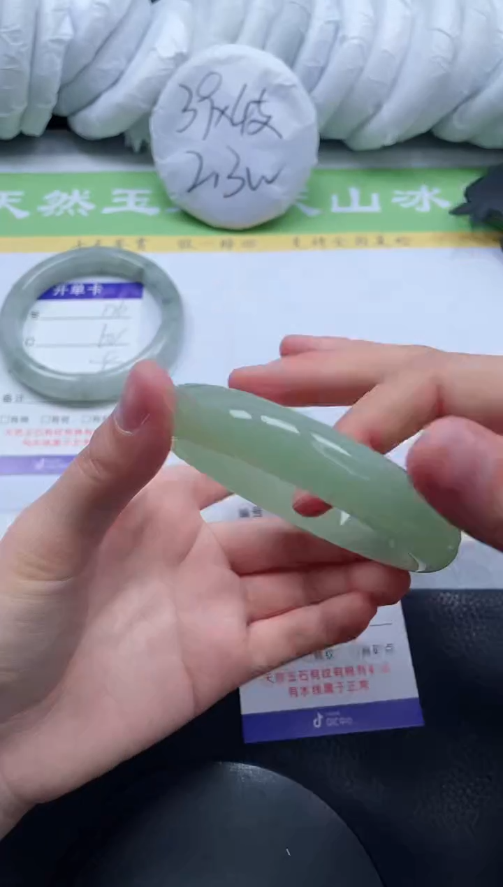 【闪购商品】石英质玉手镯未镶嵌A177-60+