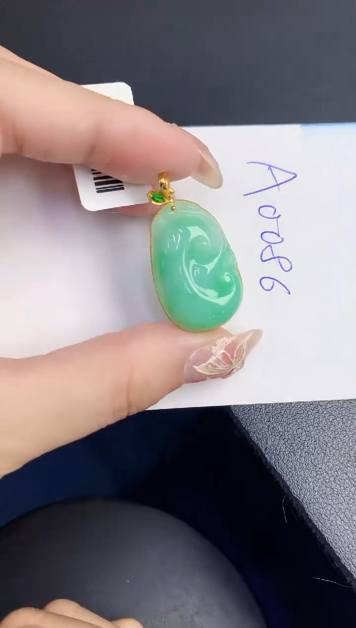 【闪购商品】翡翠颈饰18K金镶嵌00000000000