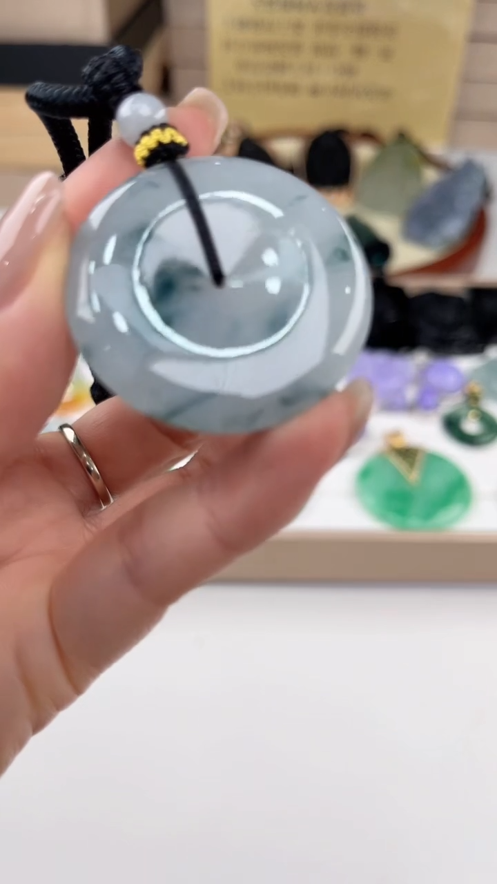 翡翠未镶嵌吊坠(不含链)35188    静静翠聊