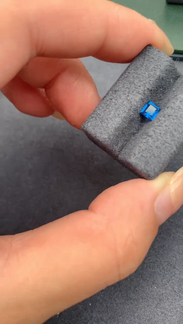 【闪购商品】尖晶石裸石未镶嵌31分钴尖晶石