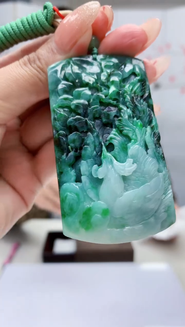 【闪购商品】定制翡翠未镶嵌4812MM-毛货挂件90