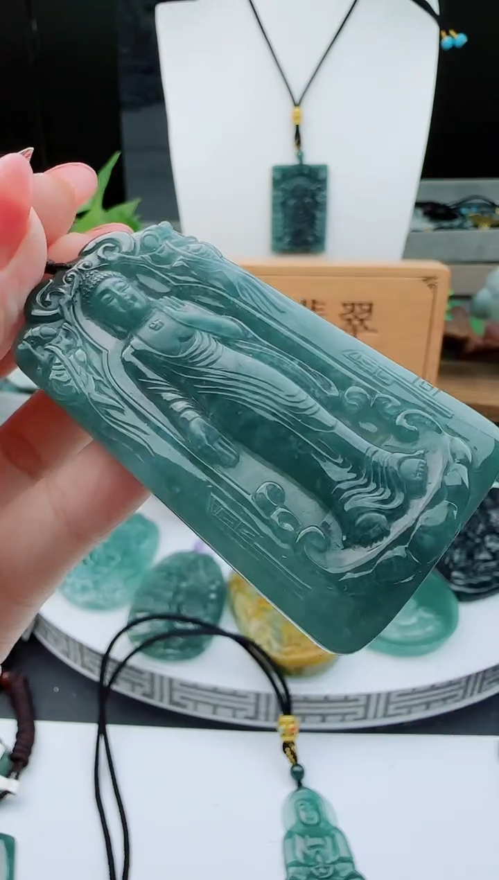 【闪购商品】翡翠颈饰未镶嵌11111111