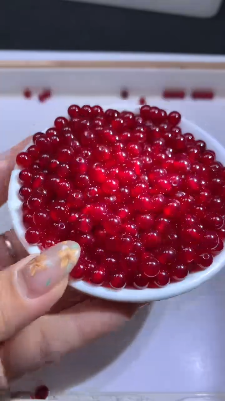 未镶嵌玛瑙手饰B556 鸽血红6mm15颗8.8元