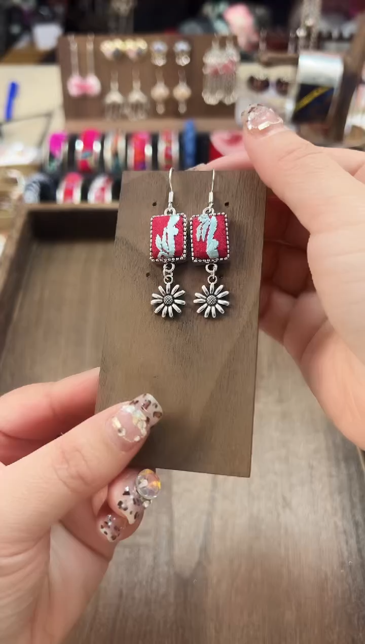 【闪购商品】织绣民族风老绣饰品550