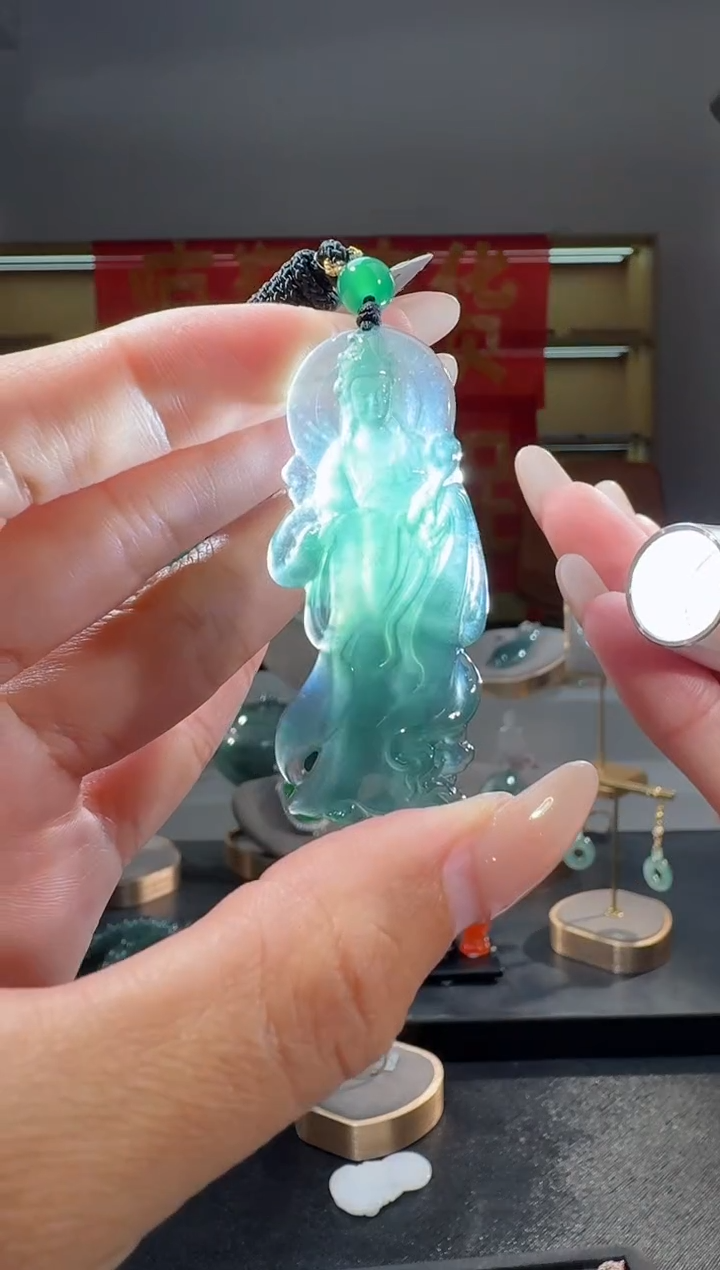 吊坠(不含链)未镶嵌翡翠观音