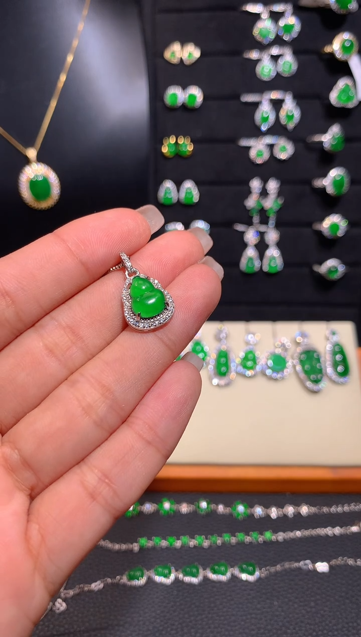 【闪购商品】翡翠颈饰银S925镶嵌多样性