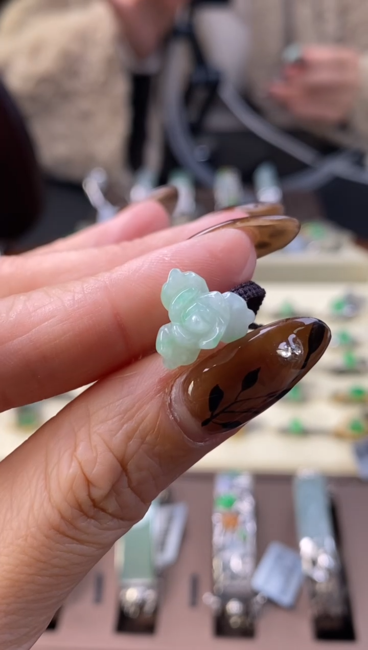 颈饰未镶嵌翡翠12523