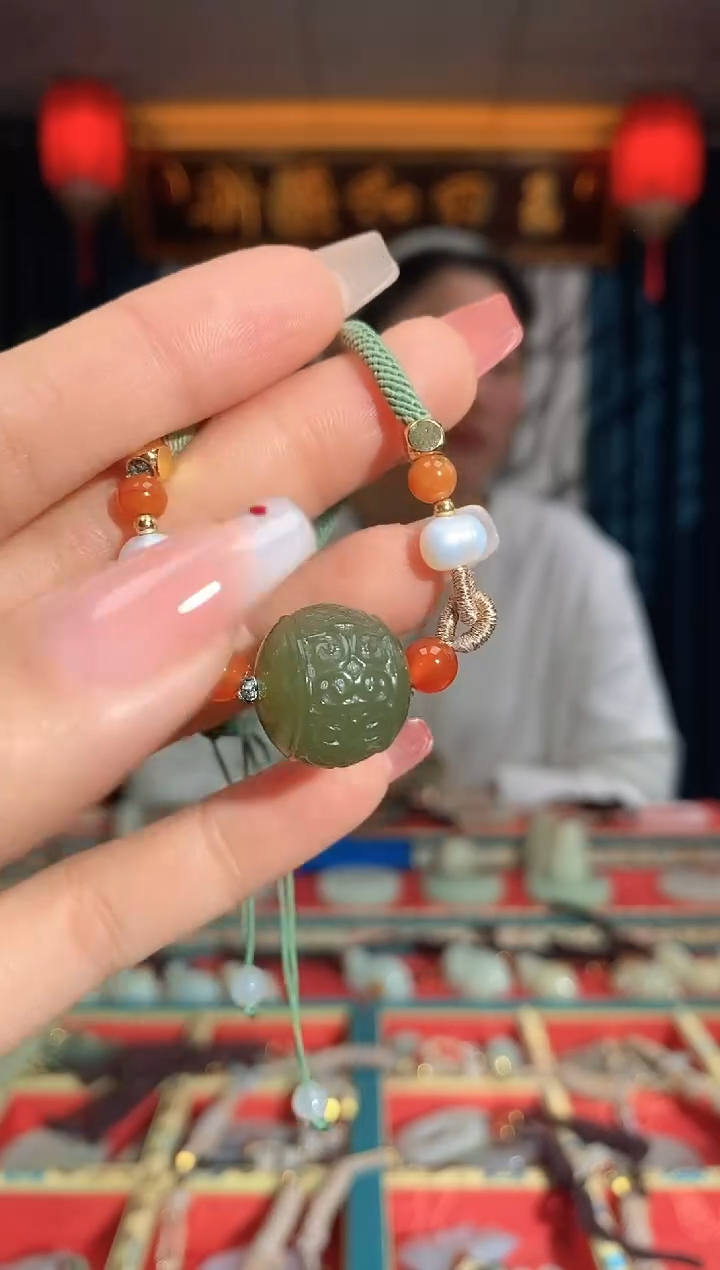 【闪购商品】和田玉颈饰未镶嵌路路通