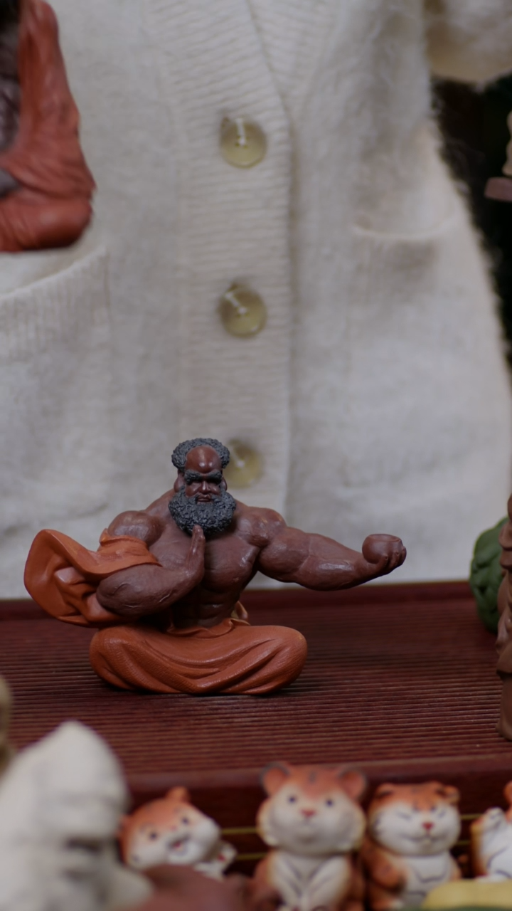 【闪购商品】紫砂茶宠肌肉达摩