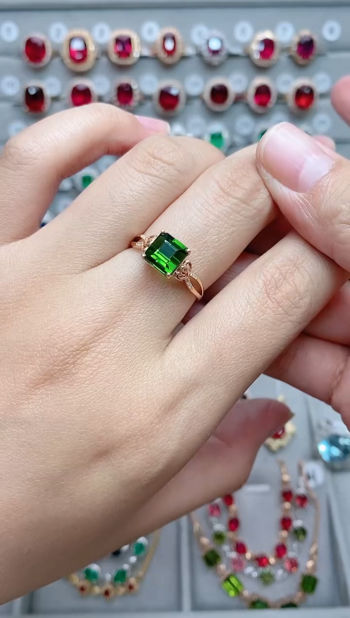 【闪购商品】绿色碧玺18K金戒指18K金镶嵌.