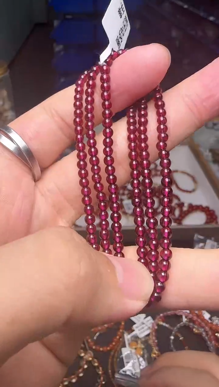 【闪购商品】石榴石手串未镶嵌石榴石手串