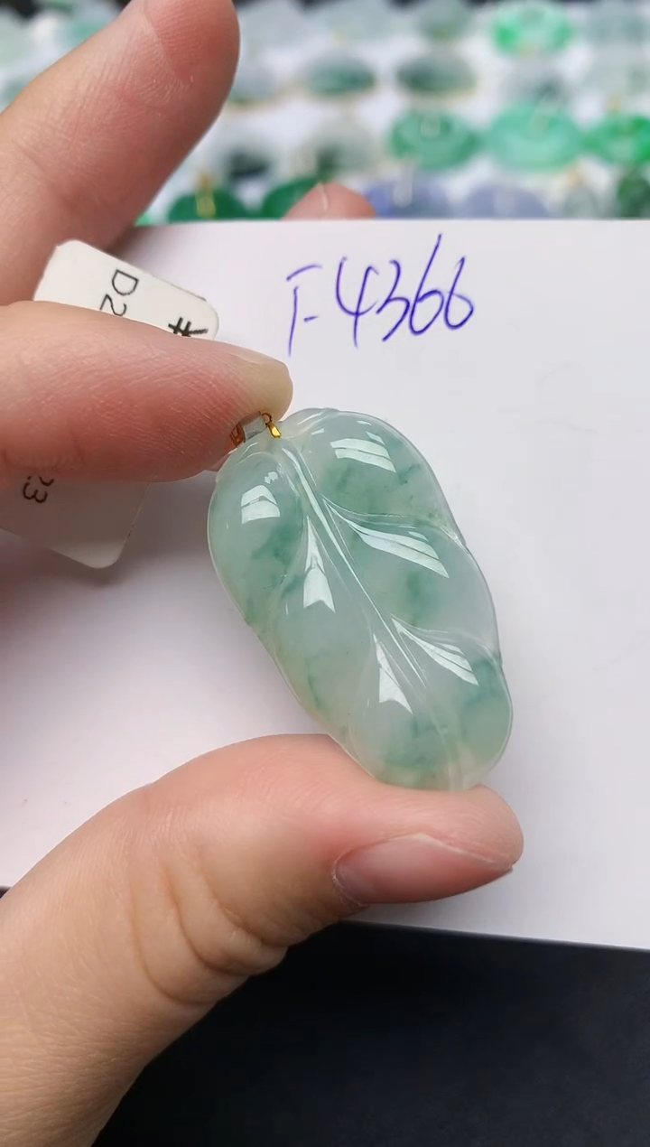 颈饰18K金镶嵌翡翠天然缅甸A货翡翠百元以上9元证书费自理