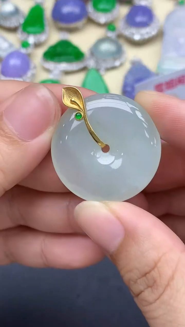 颈饰18K金镶嵌翡翠392-中国好珍宝