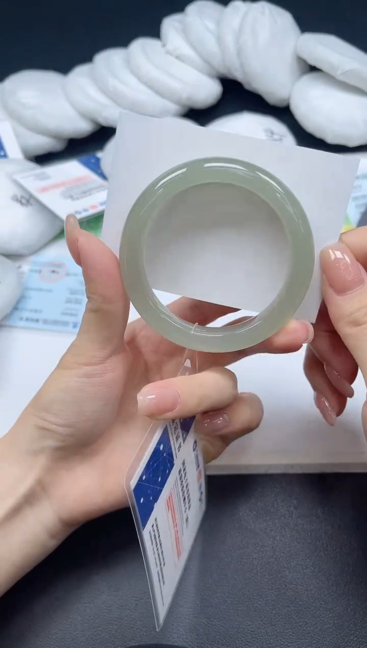 未镶嵌手镯石英质玉066-52