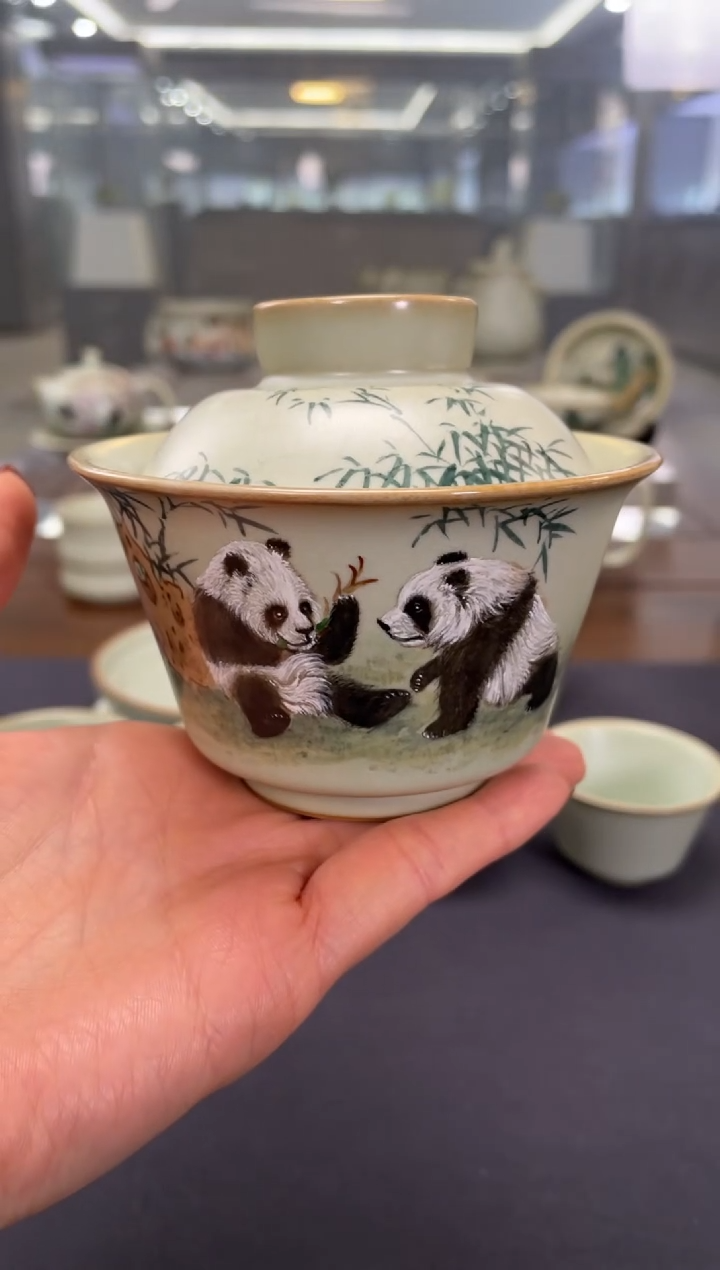 【闪购商品】周泽堂余秀华彩绘知足盖碗（熊猫）