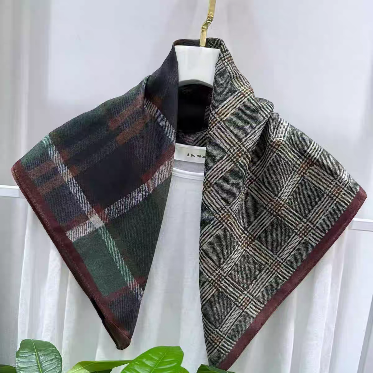 新款【拼格】70*70重磅香云丝毛高货重磅国风高端丝巾-V21