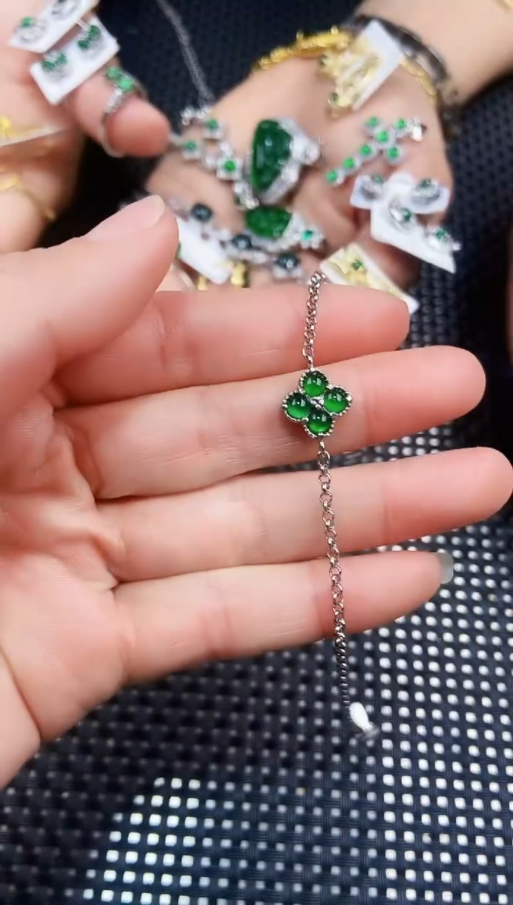 【闪购商品】翡翠手链未镶嵌111111111