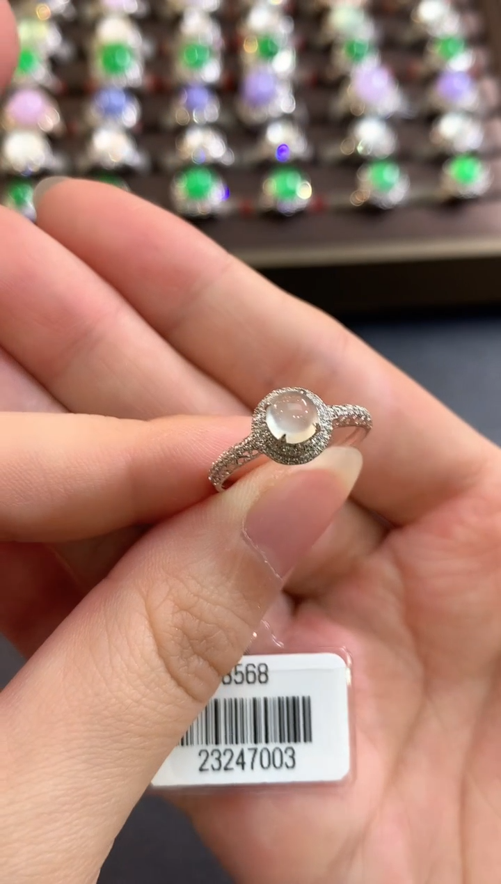 18K金镶嵌戒指翡翠b9 