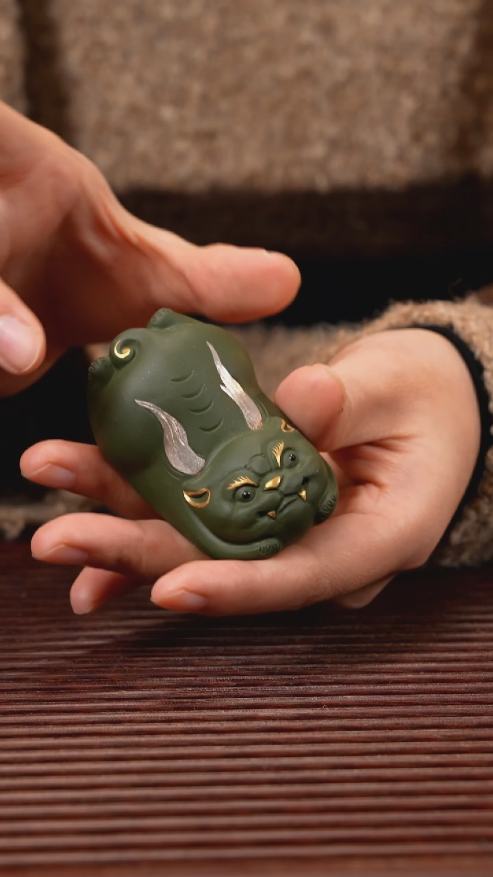 【闪购商品】紫砂茶宠小飞虎（描金银）