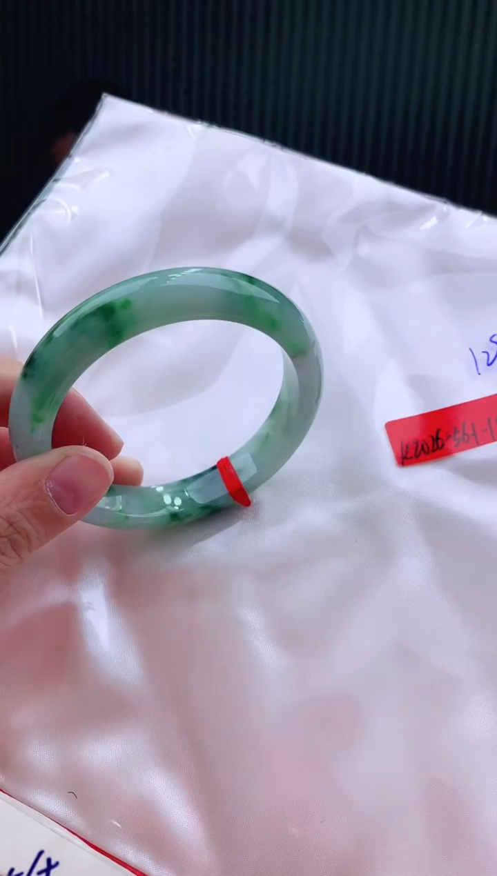 未镶嵌手镯翡翠56