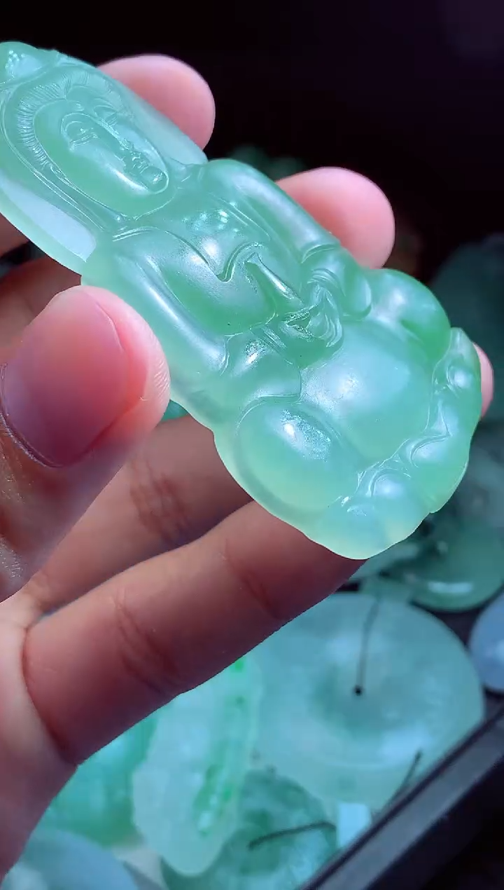 定制翡翠未镶嵌翡翠毛货定制