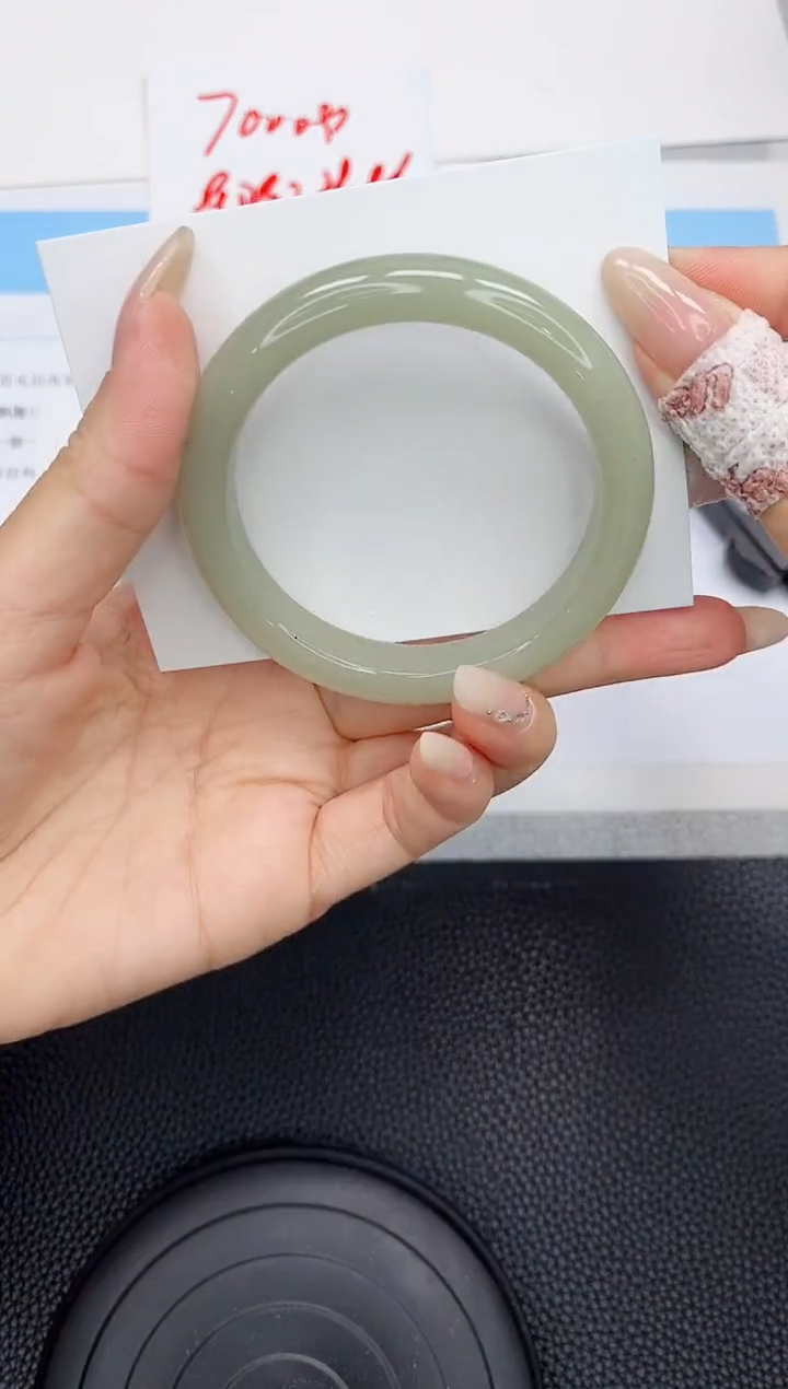 石英质玉手镯未镶嵌56-54.4