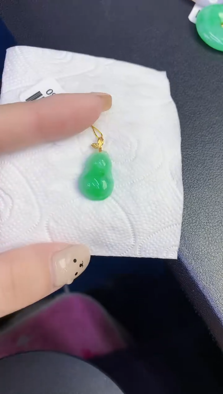 颈饰18K金镶嵌翡翠缅甸天然翡翠A货