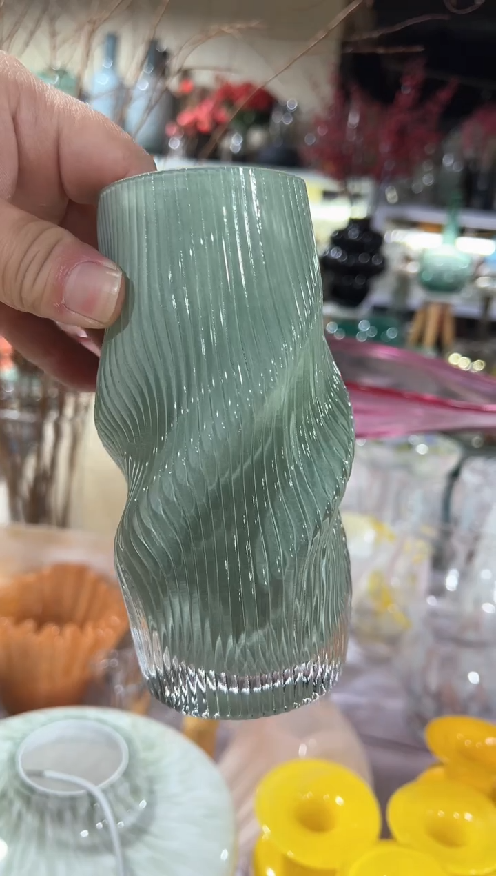 【闪购商品】无铅玻璃迷你绿色扭扭