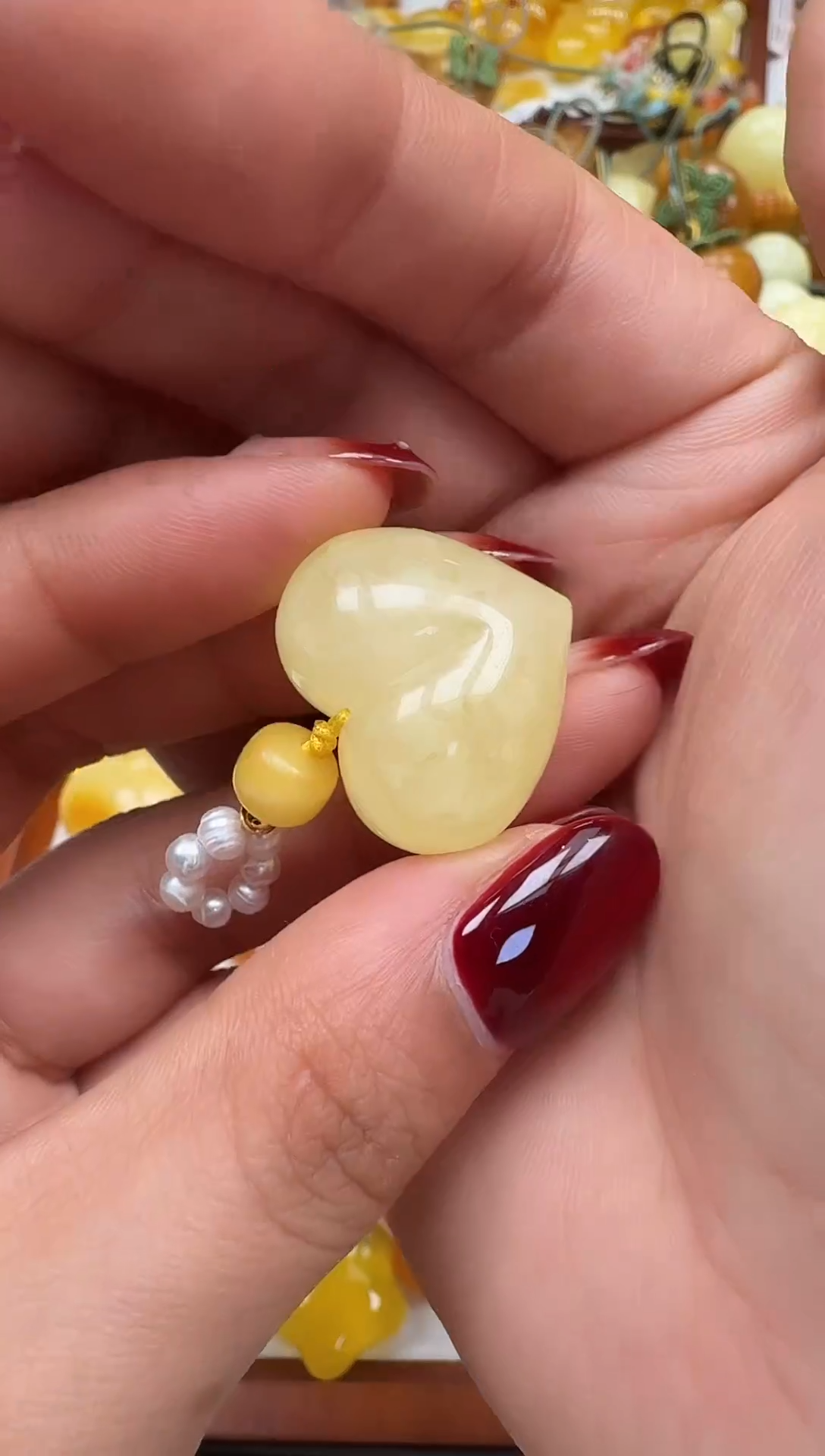 裸石琥珀未镶嵌如图