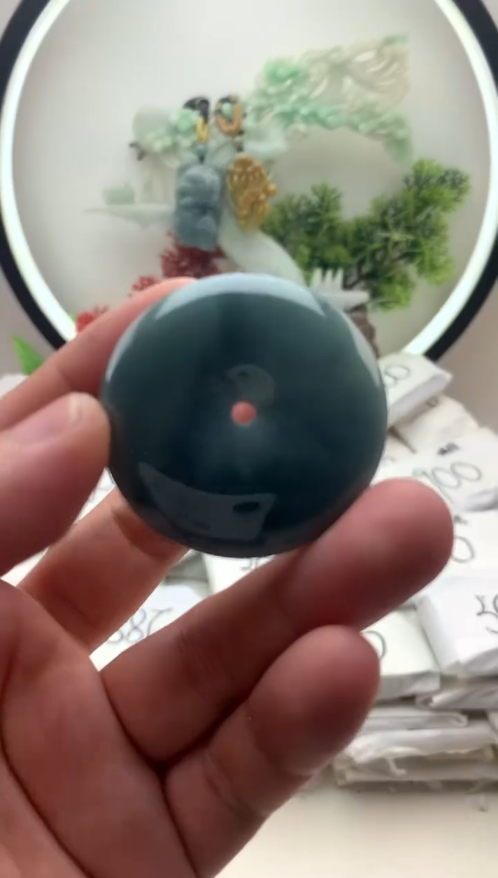 颈饰未镶嵌翡翠扣子