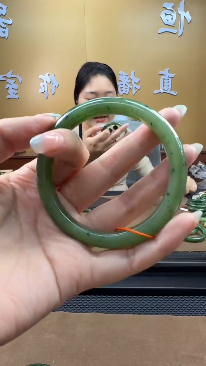 颈饰未镶嵌和田玉手镯62