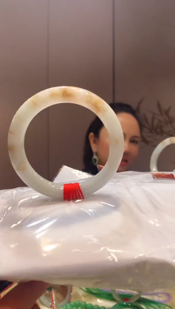 【闪购商品】翡翠手镯未镶嵌手镯