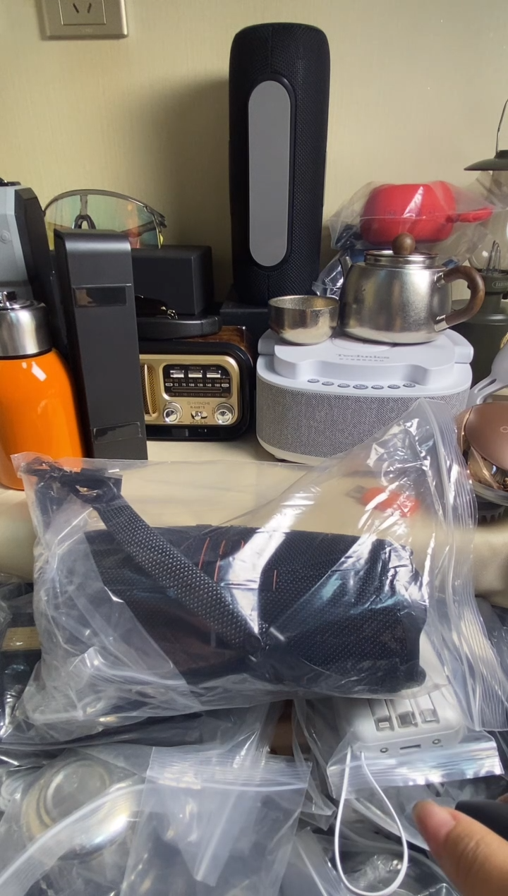 退****春黑色冲击波音响