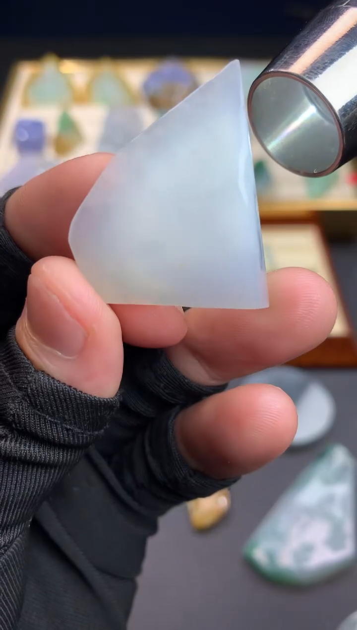 【闪购商品】定制翡翠未镶嵌           