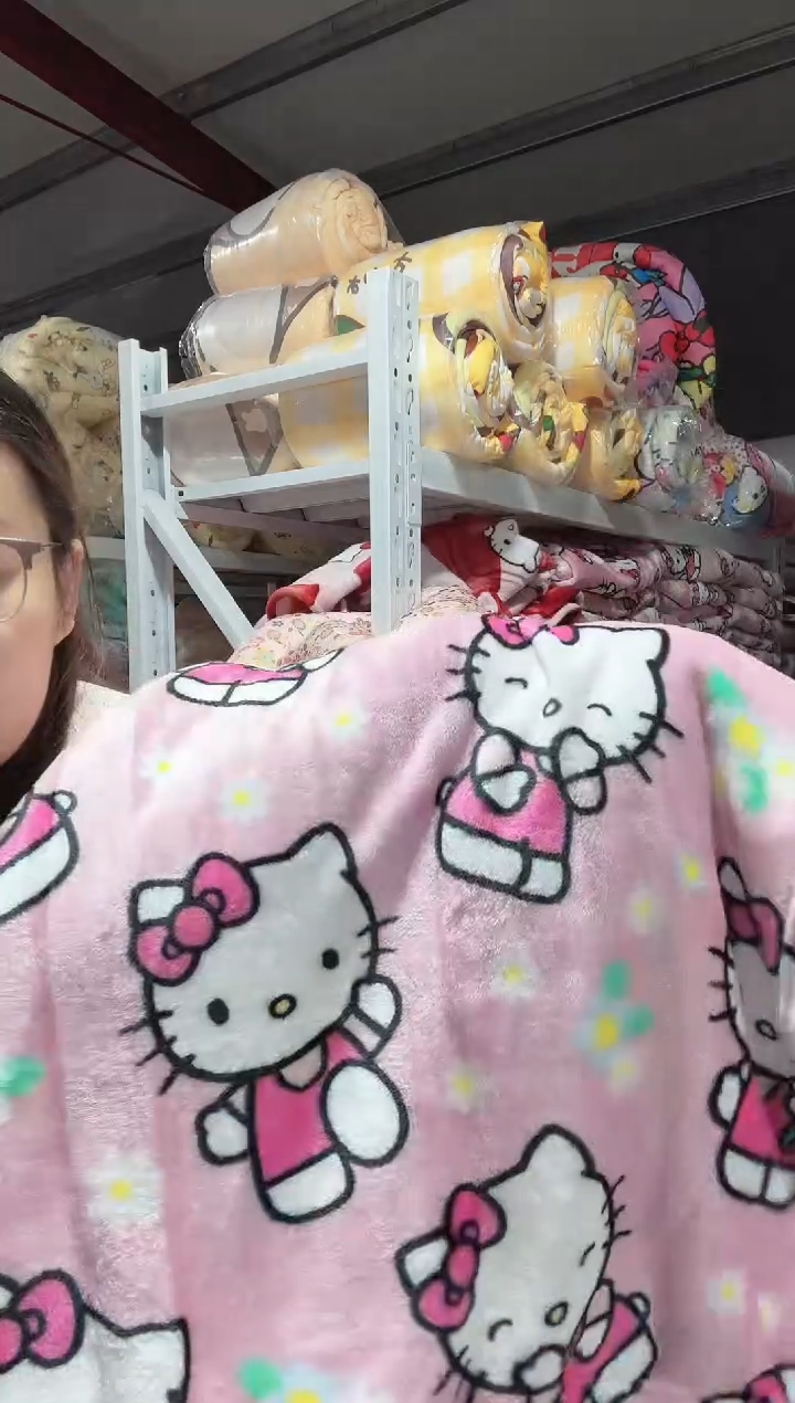 满35包邮   瑕疵  130*180    左右   绒毯子  