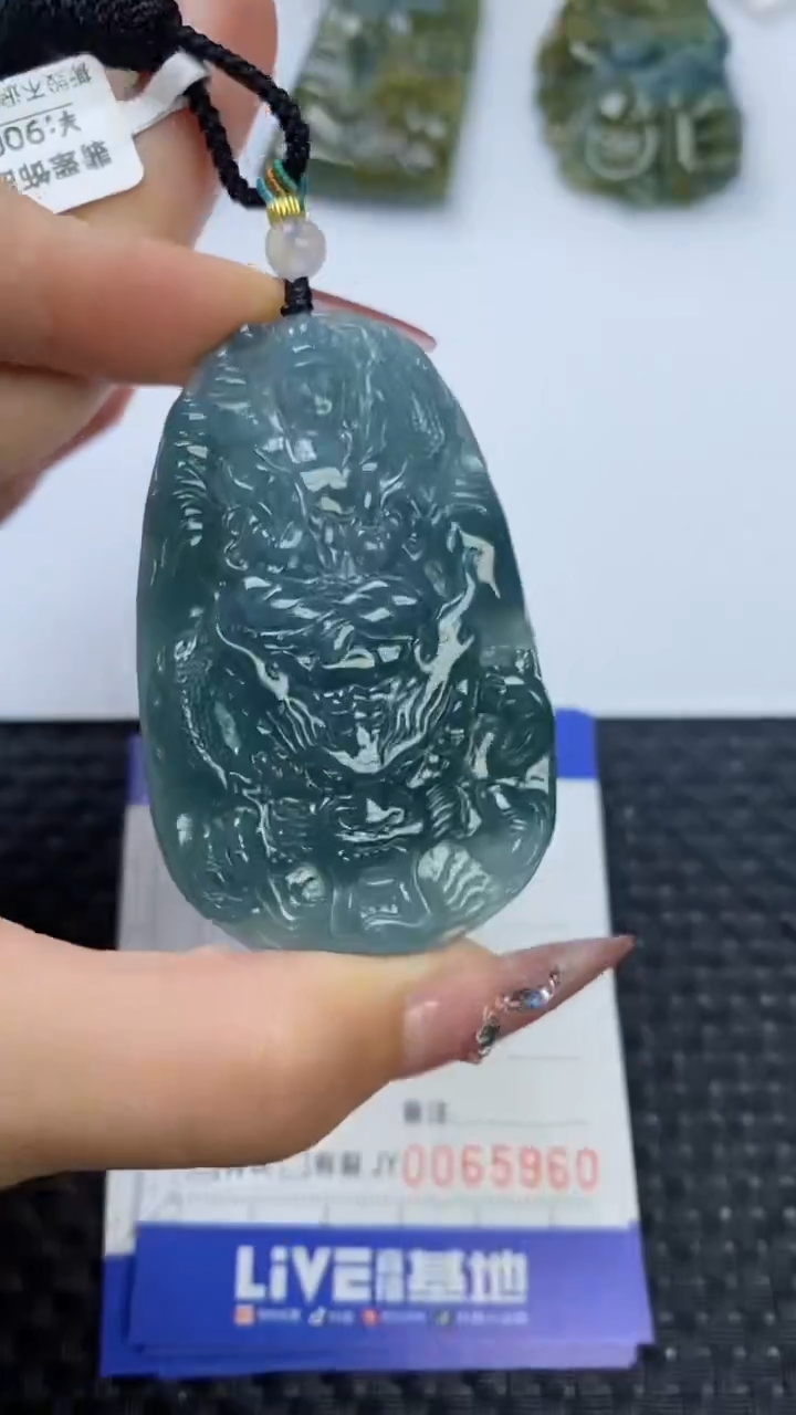 【闪购商品】翡翠颈饰未镶嵌111111111111111