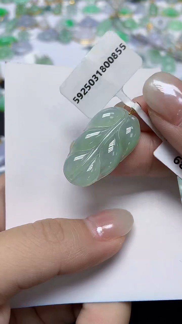 翡翠未镶嵌颈饰天然缅甸翡翠A货