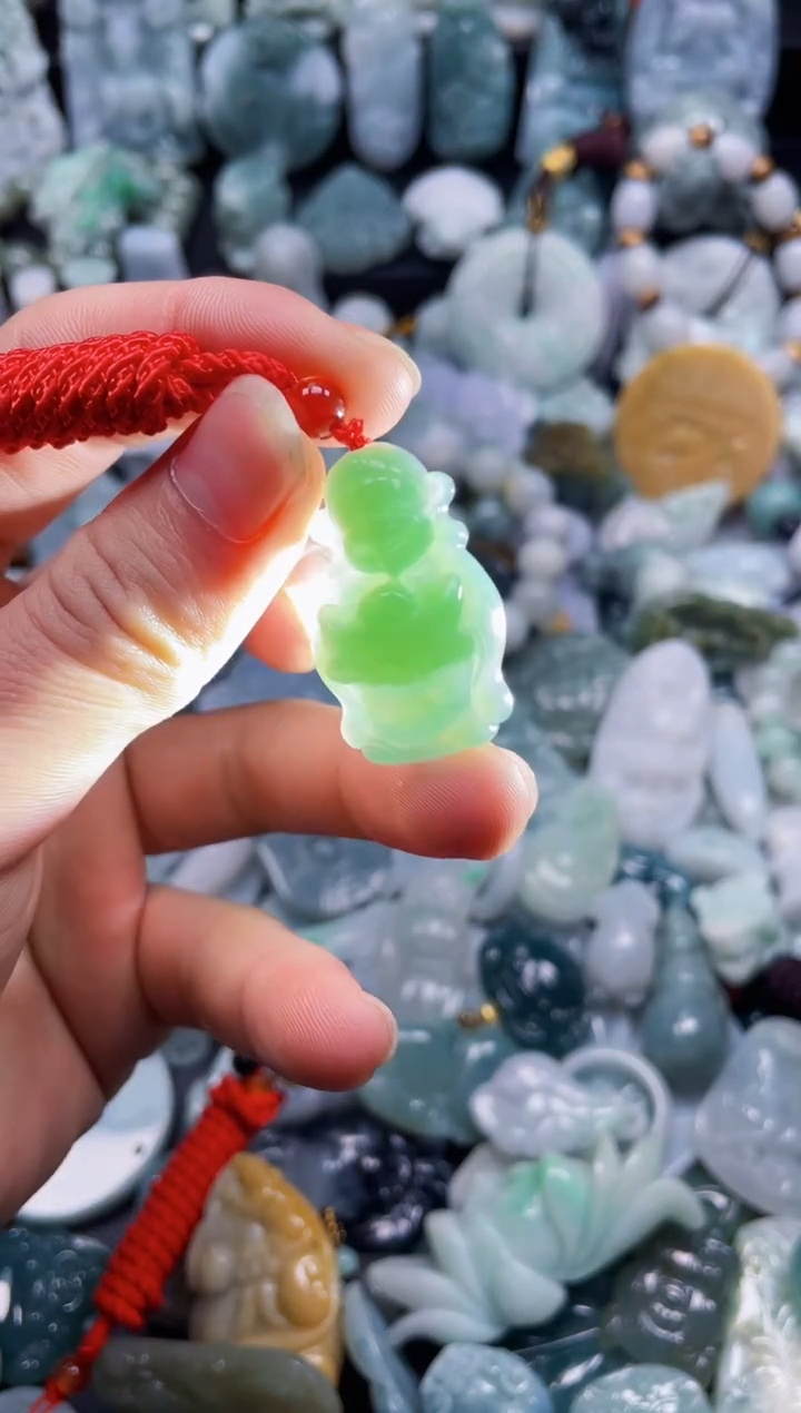 翡翠未镶嵌颈饰天然翡翠a货