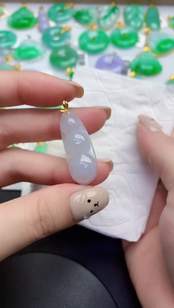 颈饰18K金镶嵌翡翠缅甸天然翡翠A货