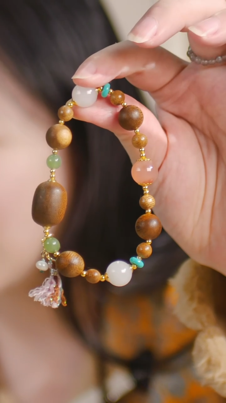 未镶嵌手串玛瑙/玉髓（星系白奇楠）