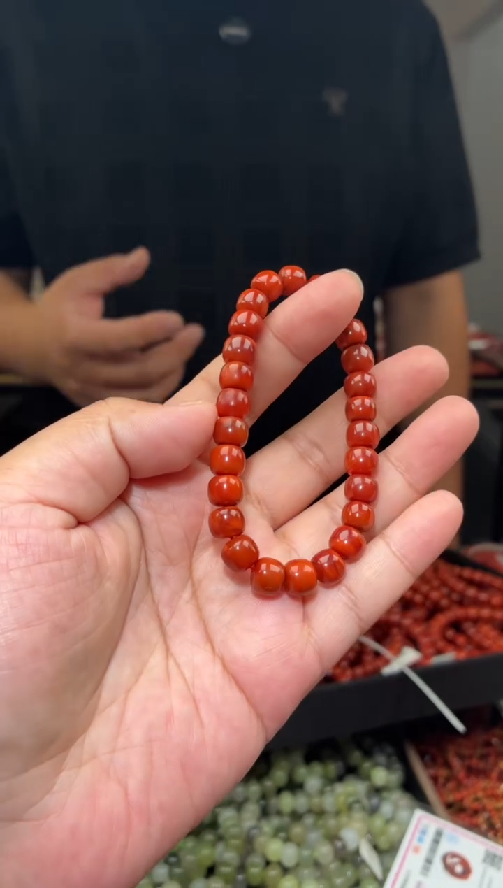 手串未镶嵌南红玛瑙单圈手串一条约8mm多样性发货